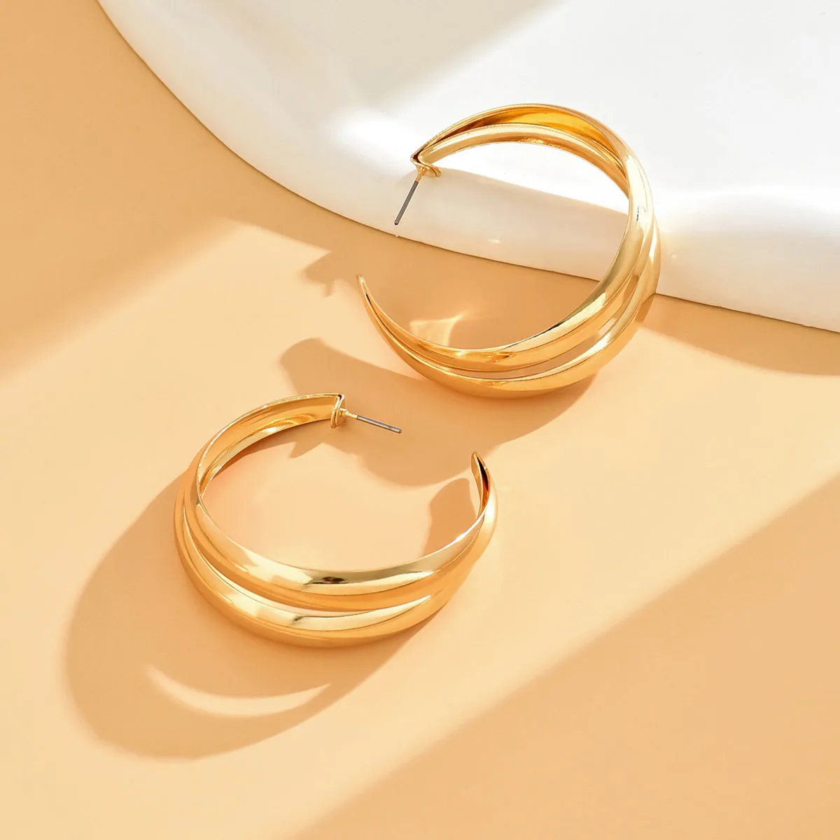 1 Pair Elegant Lady Solid Color Alloy Hoop Earrings