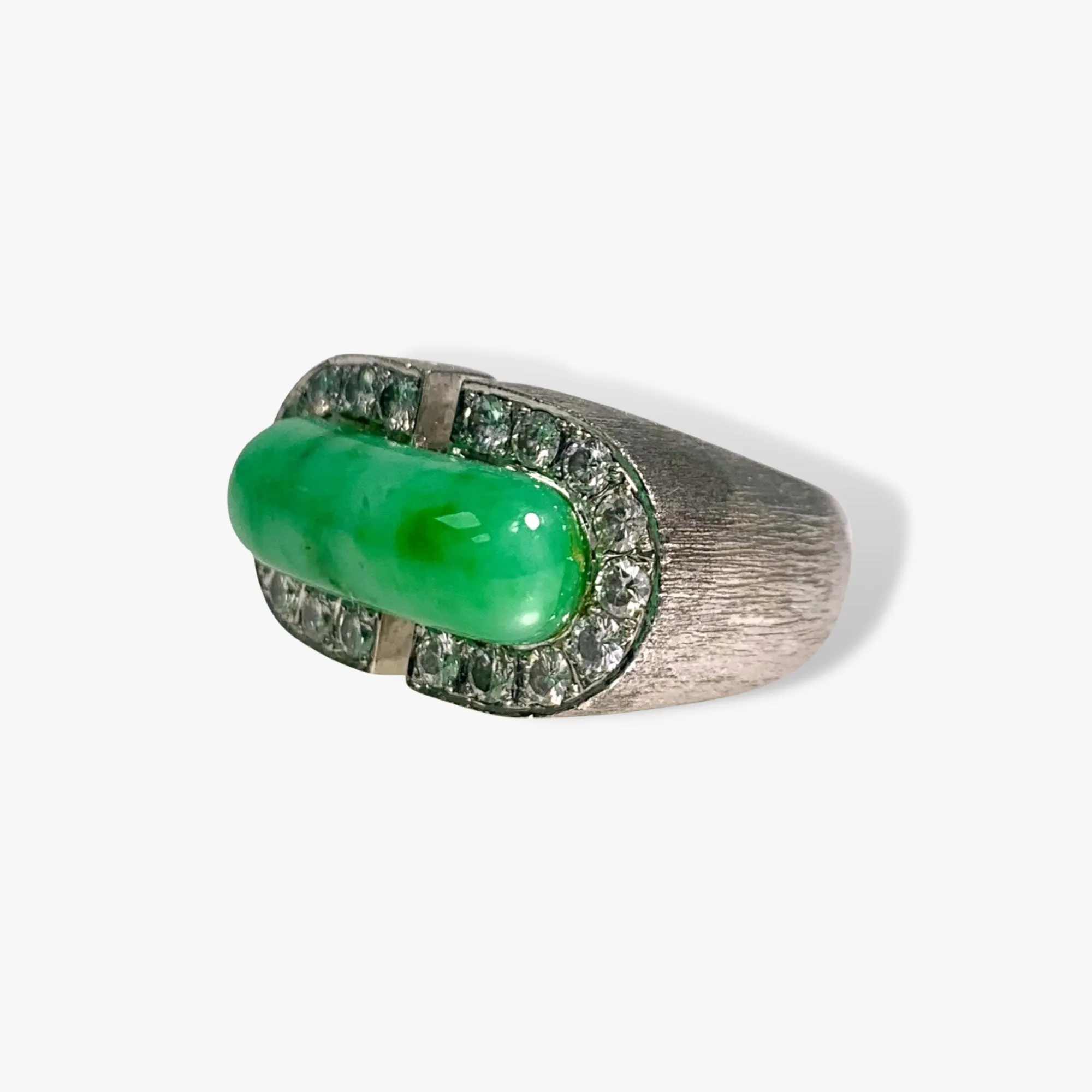 18k White Gold Oval-Shaped Green Jadeite and Diamond Vintage Ring