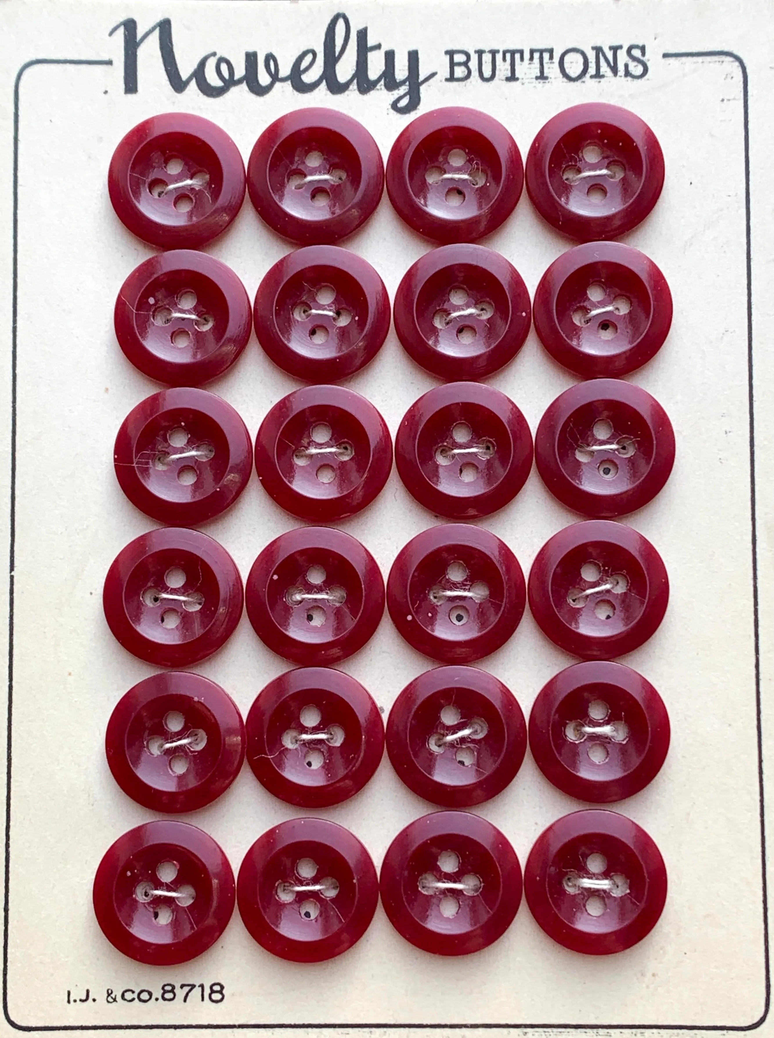 24 Vintage 1940s British 1cm or 1.3cm Shiny Maroon Buttons