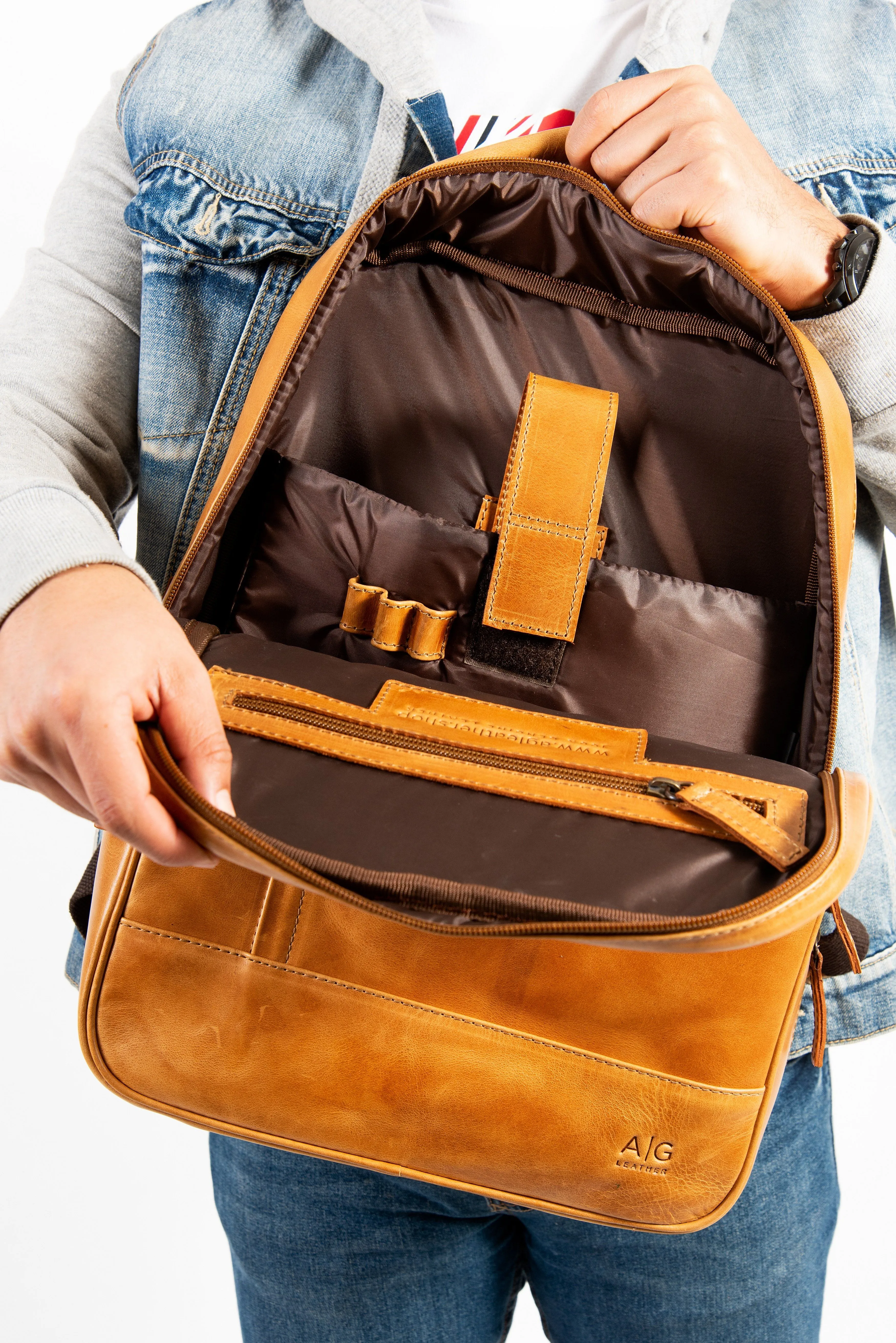 Double compartment backpack
 in Cognac Leather