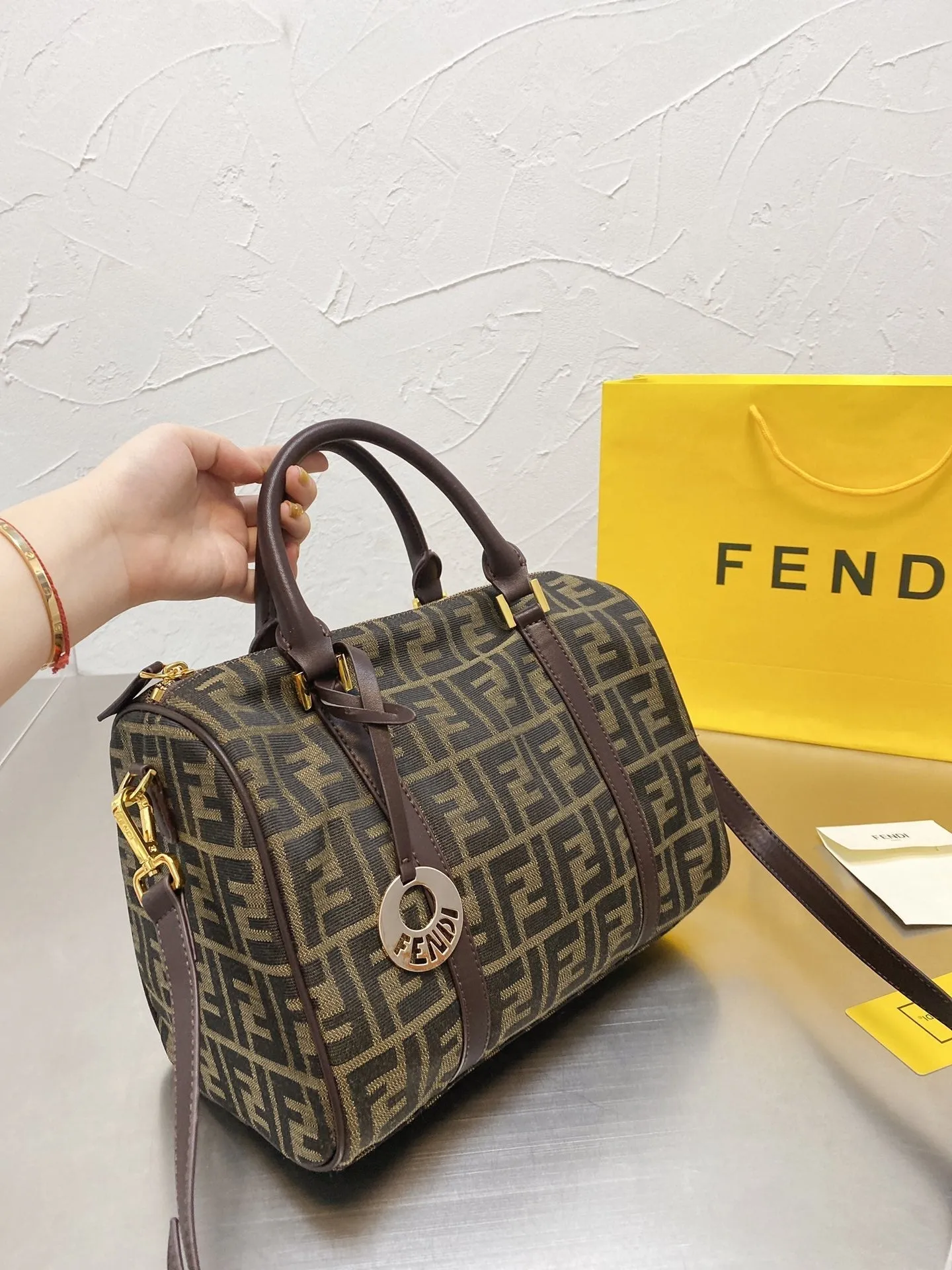 EN   Designer bags by Fendi 209