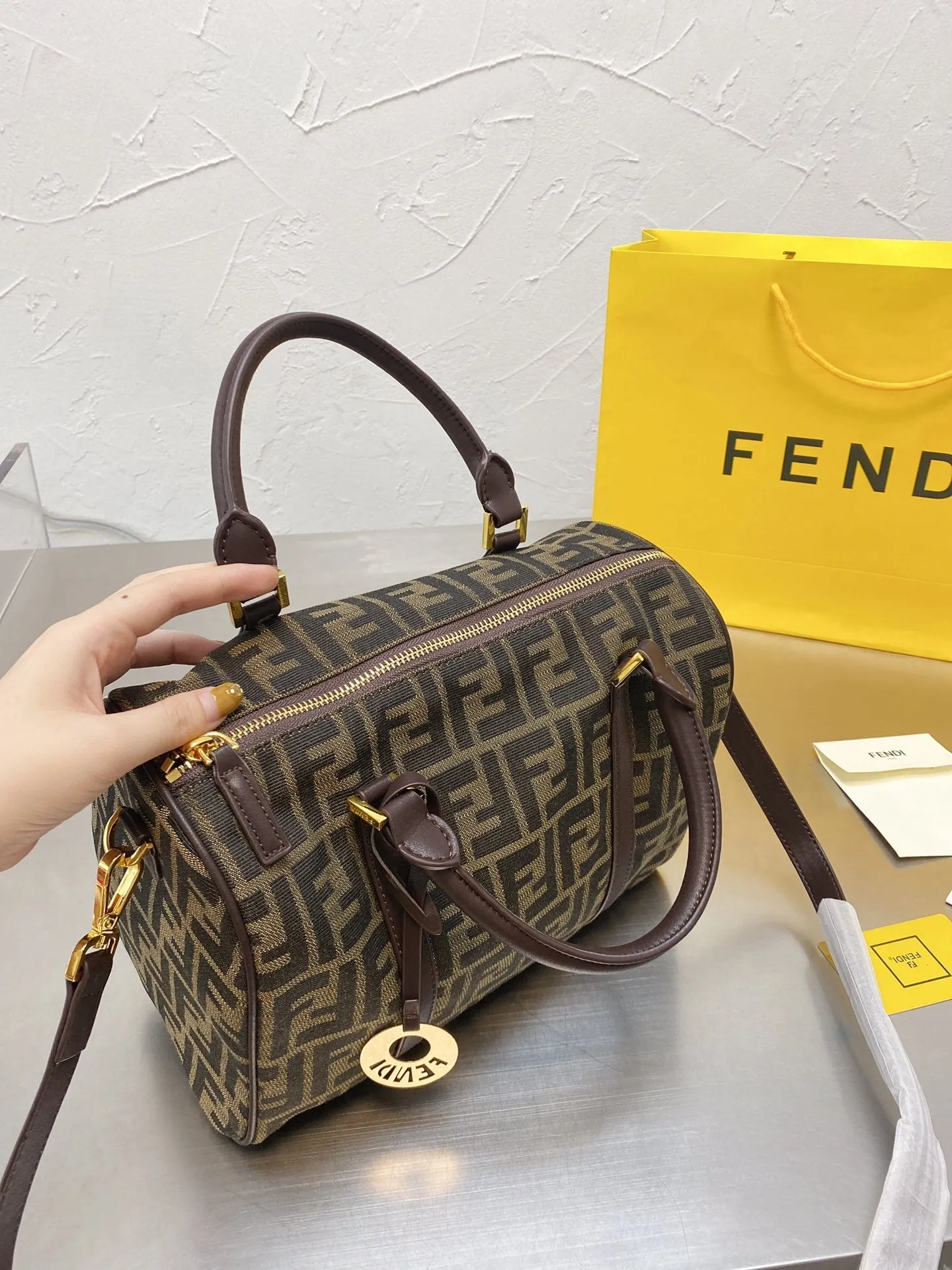 EN   Designer bags by Fendi 209