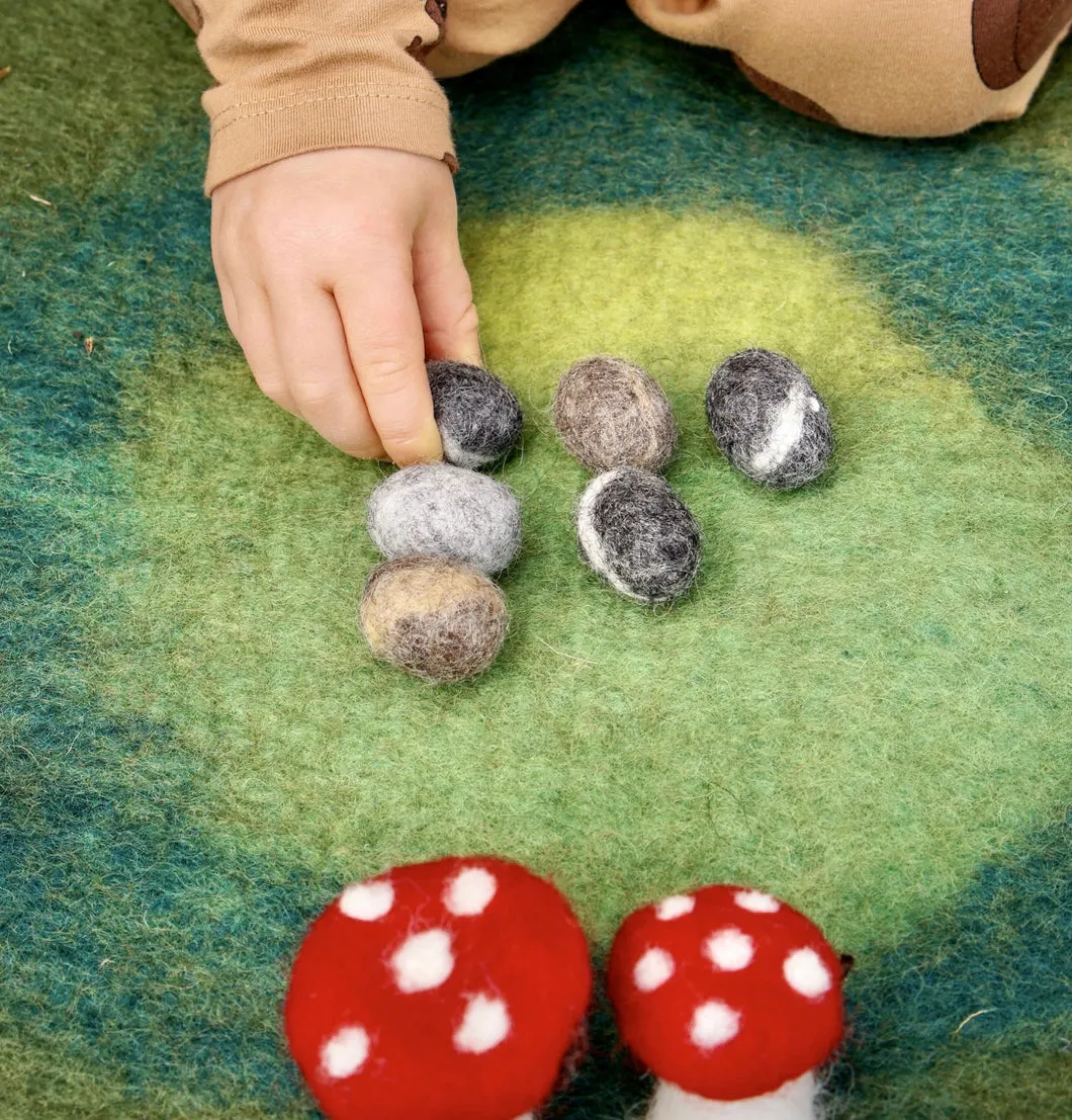 Felt Pebbles Stones in a Pouch - 3cm - 15 pebbles