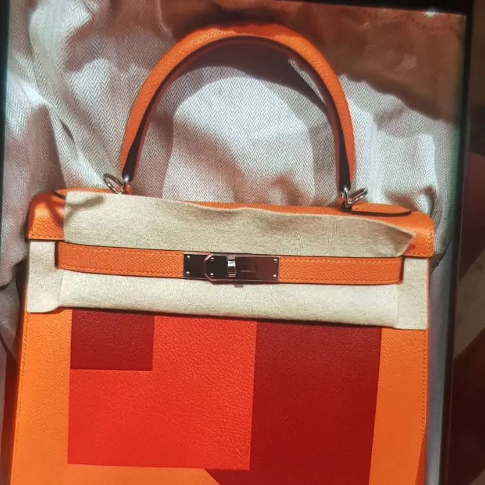 Hermès Kelly Limited Edition 28 Abricot/Brique/Feu Lettre Epsom Palladium Hardware PHW