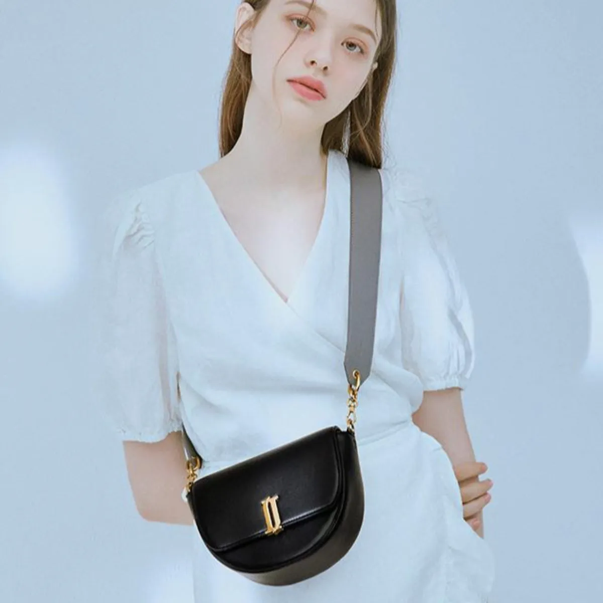 J.ESTINA JOELLE DEAR Mini Cross Bag Black Mini Saddle Bag Shoulder Bag Min-young Park's Bag from Seoul, Korea