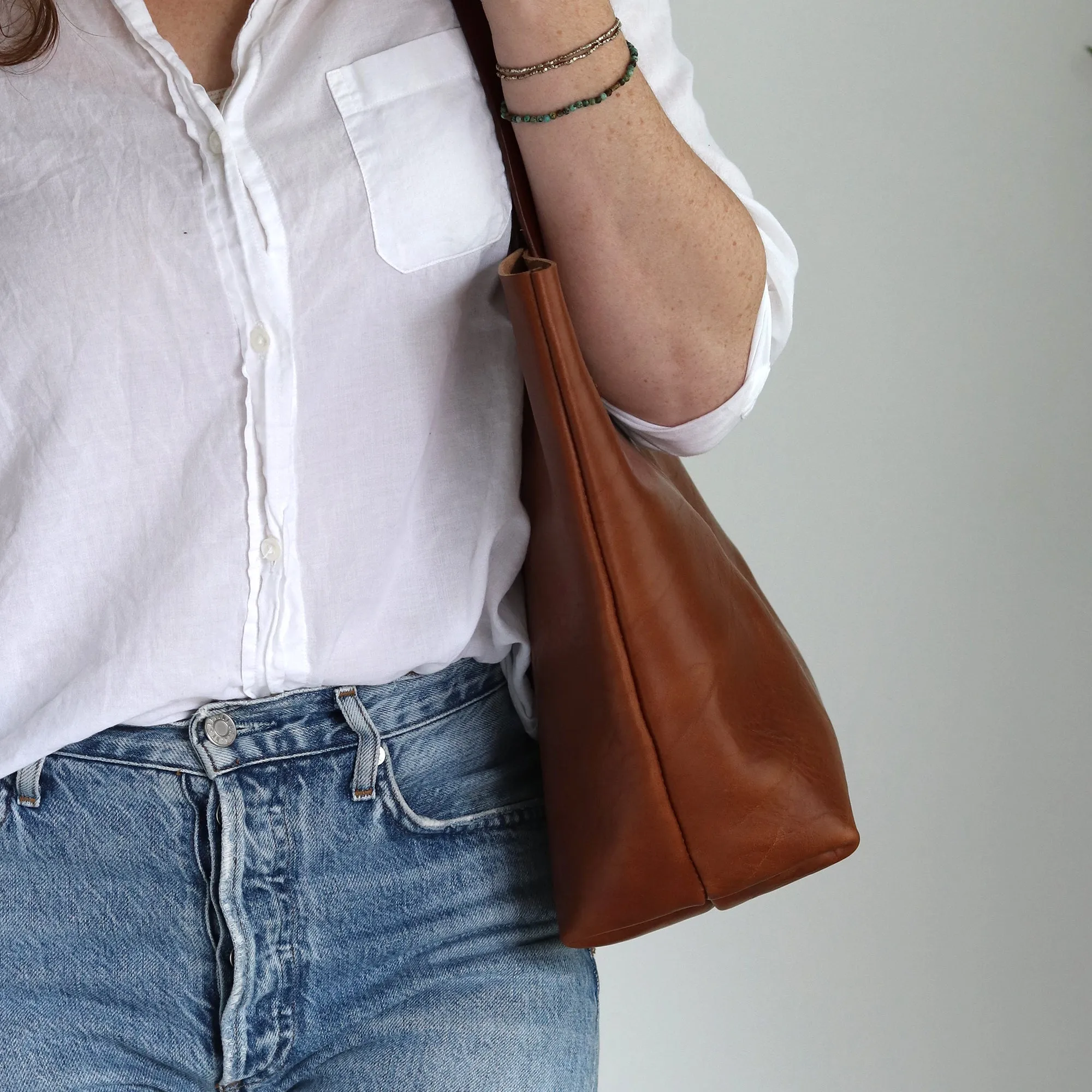 Minimalist Leather Tote - Luxe Brown