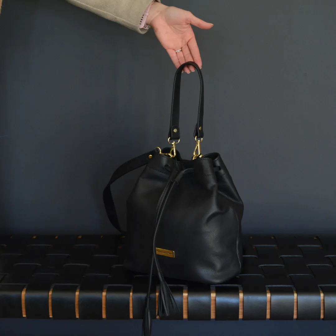 The Genuine Leather Drawstring Bag - Black