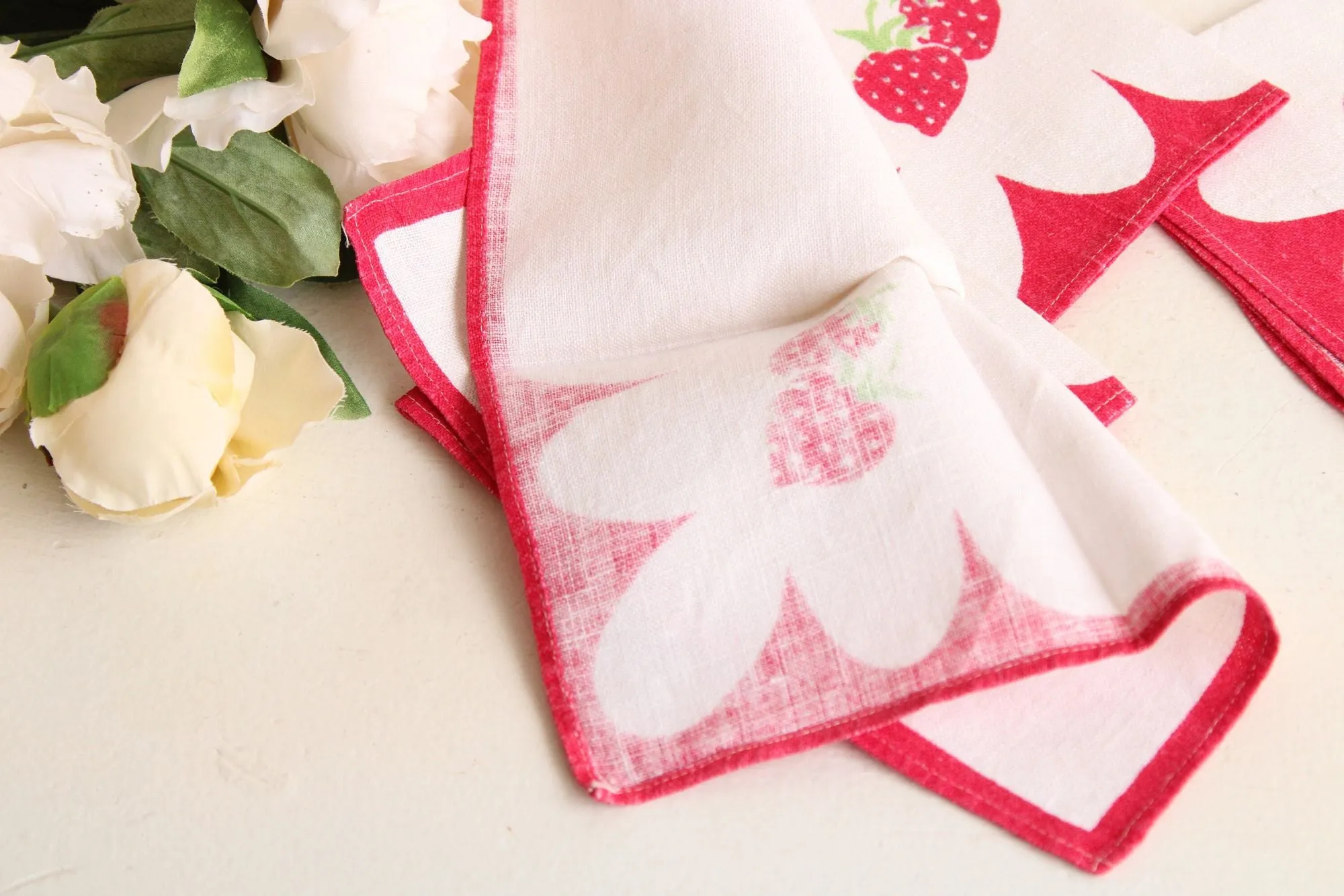 Vintage 1960s 1970s Set of Four Strawberry Print Linen Napkins